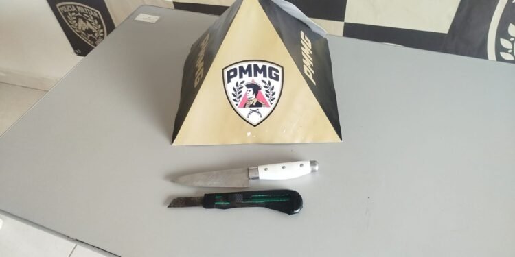 Adolescentes são Apreendidos com Armas Brancas em Escola de Itacarambi, MG, Após Ameaças
