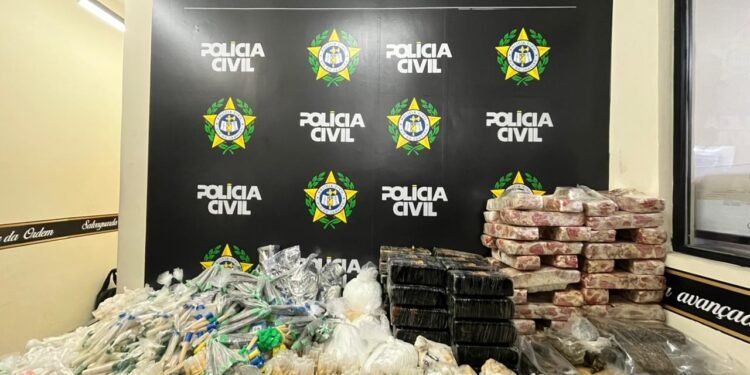 Mais de 100 kg de drogas são apreendidos em ação da Polícia Civil de Volta Redonda