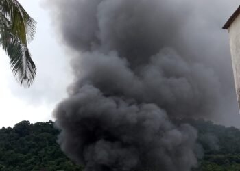 Incêndio atingir depósito de reciclagem em Angra dos Reis