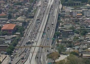Bandidos atacaram os que transportavam pacientes especificamente na Avenida Brasil; passageiros foram reservados com referência
