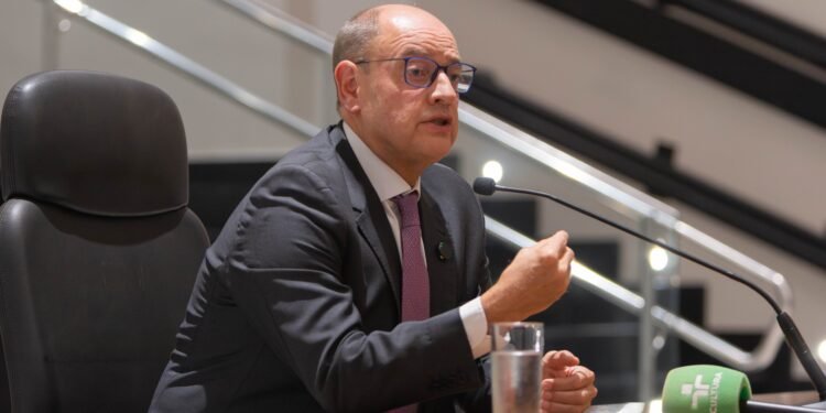 Ricardo Couto segue no governo do Rio após decisão de Zanin