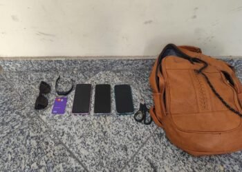 Homem está preso com carro furtado e compra com o cartão da vítima no RJ