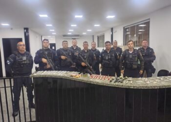 Suspeitos fogem e deixam armas e drogas para trás em ação da PM no Conjunto Minha Casa Minha Vida, em Itaperuna