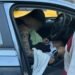 Homem é baleado em São Cristóvão; A vítima estava com o filho de 7 anos no carro