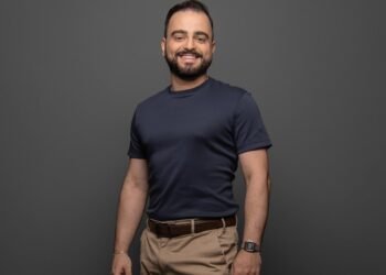 Ator de Teresópolis se destaca em musical e estreia monóloga