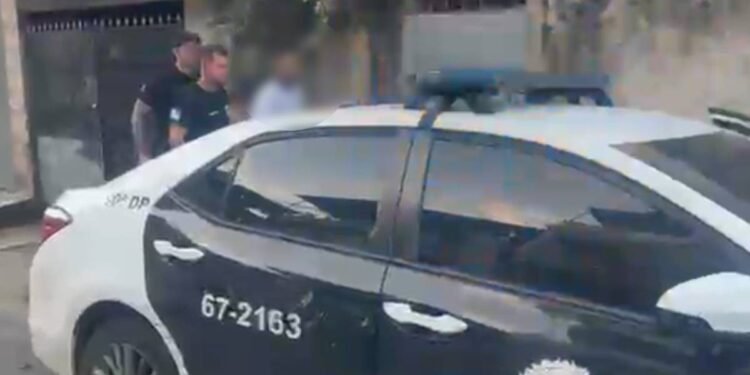 Condenado por tráfico é preso dentro de casa em Barra Mansa