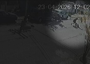Vídeo mostra policial em luta corporal com bandido antes de ser baleado e morto em Ramos