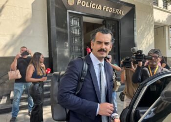 MC Poze ficou em silêncio na sede da PF após ser preso, diz advogado