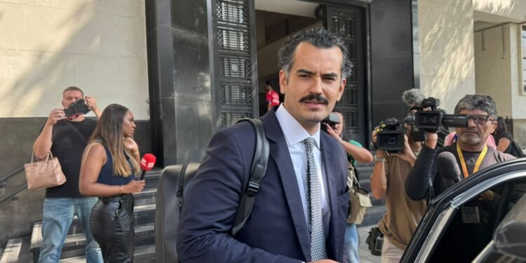 MC Poze ficou em silêncio na sede da PF após ser preso, diz advogado