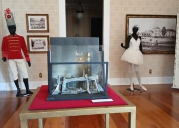 Theatro Municipal do Rio de Janeiro tem mostra em Conservatória