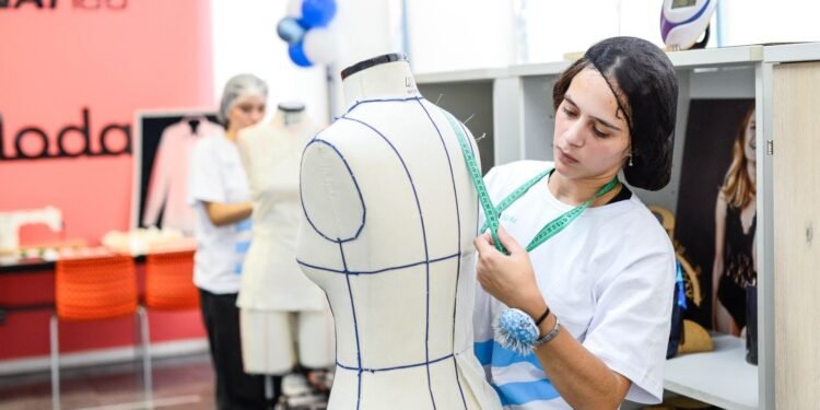 Encontro em Nova Friburgo destaca logística e setor têxtil como potenciais do Centro-Norte Fluminense
