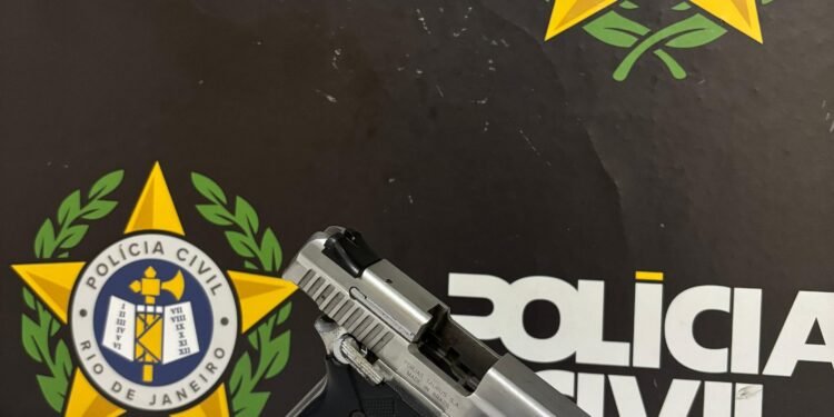 Foragido por homicídio atira contra policiais em Barra Mansa