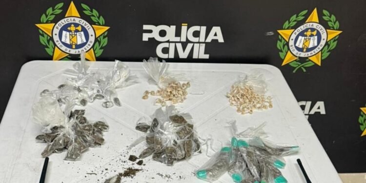 Homem é preso por suspeita de tráfico de drogas em Barra Mansa