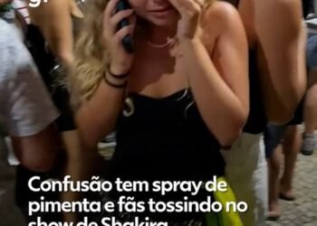 Confusão após relato de roubo tem spray de pimenta e fãs jogando no show de Shakira