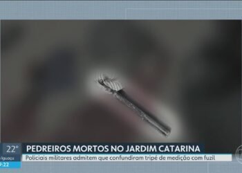 PMs envolvidos em caso de pedreiros mortos disseram que câmeras corporais descarregaram e que havia forte neblina em São Gonçalo