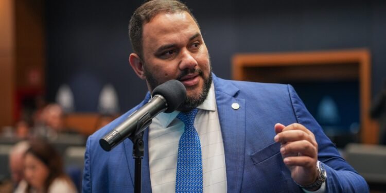 Thiago Rangel ofereceu carga ‘na educação’ a ‘Junior do Beco’, traficante com histórico de homicídios, diz PF