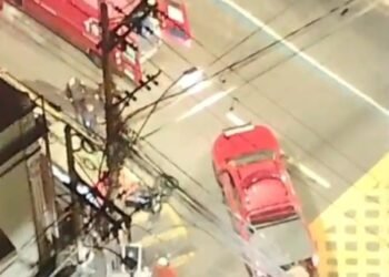 Jovem fica ferido em acidente entre carro e moto em Barra Mansa