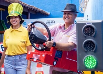 Escolinha de Trânsito leva aprendizado lúdico às escolas