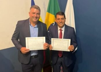 TRE suspende cassação de prefeito e vice de Chácara, absolvidos de abuso de poder político