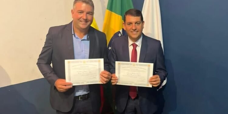 TRE suspende cassação de prefeito e vice de Chácara, absolvidos de abuso de poder político