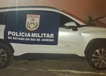 Carro de luxo com suspeita de clonagem é percebido em Itaocara