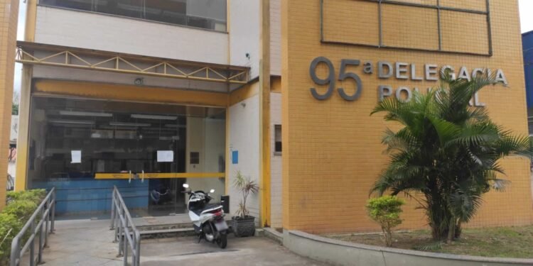 Homem é preso por suspeita de tráfico de drogas em Vassouras