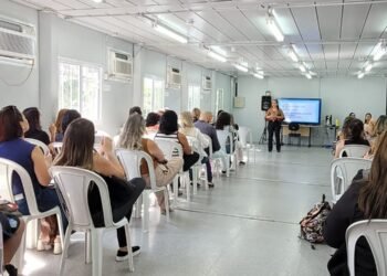 Rio das Ostras conscientiza sobre a importância da frequência escolar