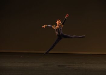 Jovem Bailarino de Juiz de Fora, Eduardo Milward, Faz História no Festival Internacional Youth America Grand Prix 2026