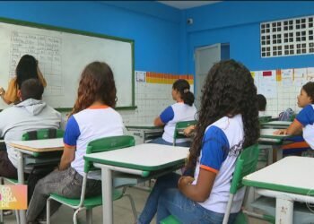 Educação financeira transforma rotina de alunos na escola de Queimados