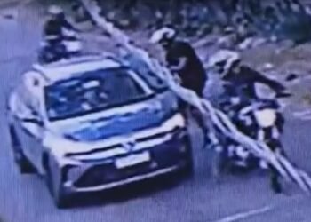 VÍDEO mostra criminosos cercando e matando pai na frente do filho de 7 anos no Rio