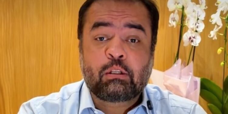 Castro se defende de suspeitas investigadas na Operação Sem Refino