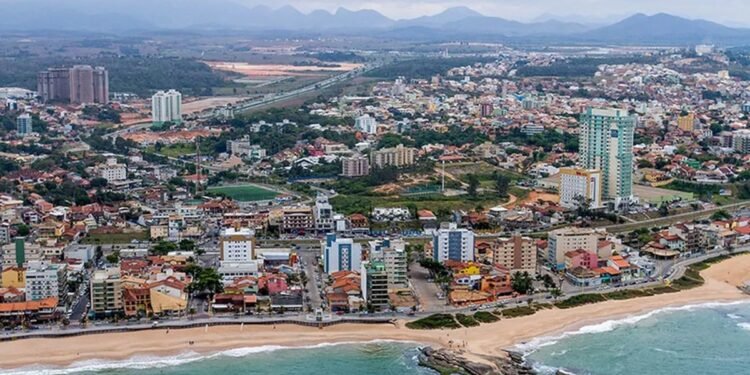 Norte Fluminense cria mais de 1,4 mil empregos formais em março e Macaé lidera geração de vagas