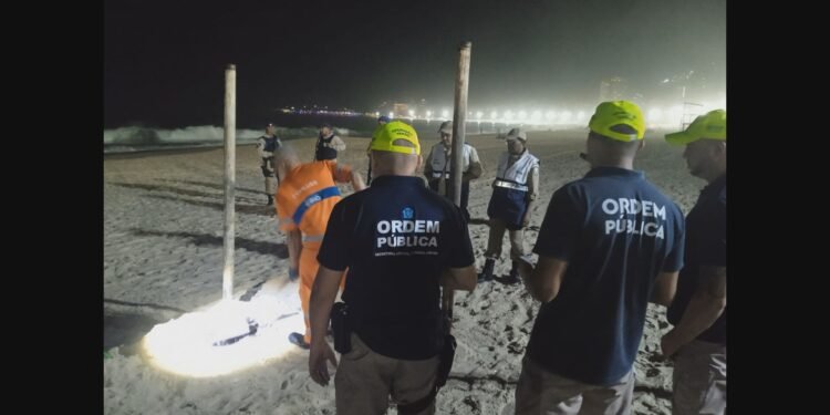 Show de Shakira: operação Tatuí prende suspeito de tentar vender caipirinha a R$ 1,8 mil e desfaz acampamentos na praia