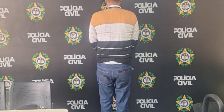Homem condenado por matar mulher a pauladas em Campos é preso no Porto do Açu, em São João da Barra Homem condenado por matar mulher a pauladas em Campos é preso no Porto do Açu, em São João da Barra