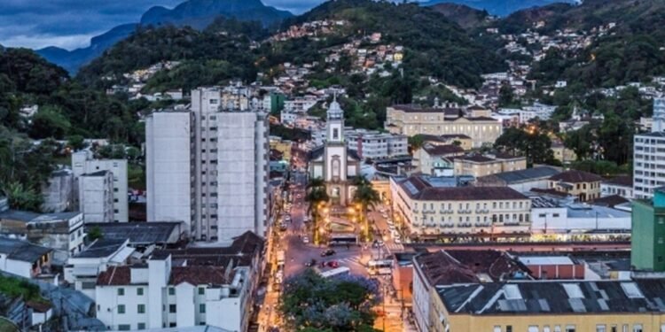 Feriado de 1º de maio: veja o que abre e data em Petrópolis