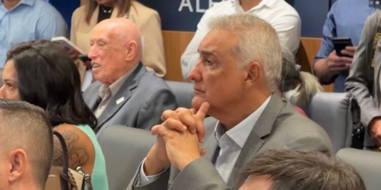 Rio das Ostras participa de audiência pública de distribuição de royalties