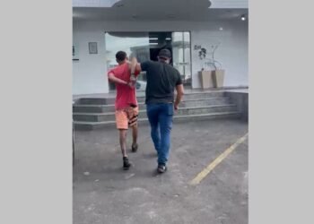 Suspeito de matar jovem autista por suposto gesto ligado à facção está preso em Campos