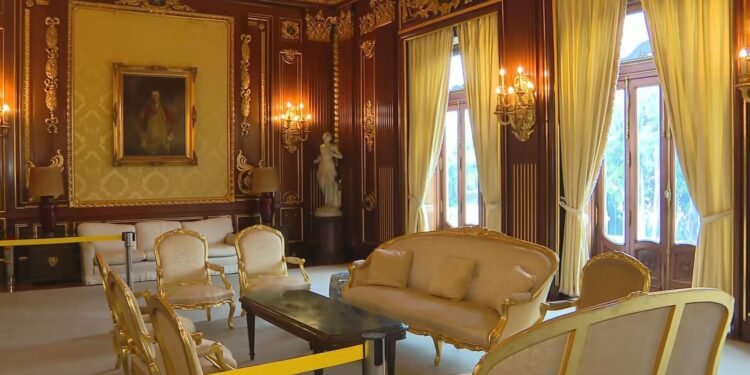 Palácio das Laranjeiras reabre para visitação e recebe estudantes Palácio das Laranjeiras reabre para visitação e recebe estudantes