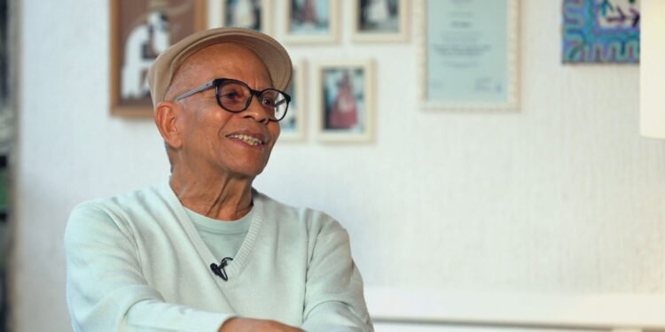 Nei Lopes faz 84 anos e lança autobiografia; veja entrevista