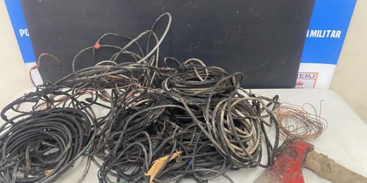 Homem é preso suspeito de furtar cabos elétricos em Volta Redonda