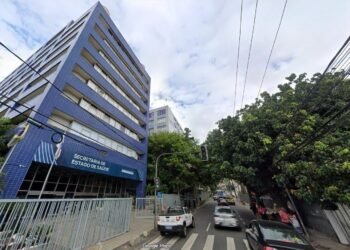Empresa contratada pela Saúde do RJ deixa 300 sem receber