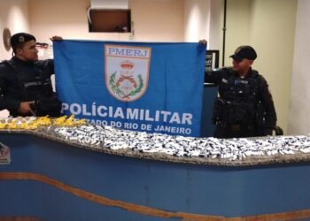 Mais de 500 porções de drogas são encontradas escondidas em caixa d’água em Paraíba do Sul