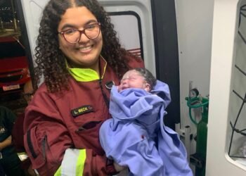 Parto de emergência na Rio-Santos: bebê nasce em Angra dos Reis