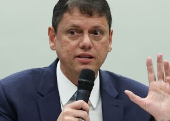 TCE-SP Aprova Contas de 2025 do Governo Tarcísio, Mas Aponta Ressalvas Cruciais