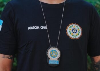 Mulher é presa, em Maricá, suspeita de aplicar golpe em idosa ao se passar por funcionária pública