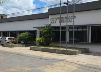 Homem invade casa da ex-companheira e esfaqueia outro homem em Miracema