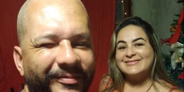 Corpos de vítimas de feminicídio são sepultados no RJ; ex-companheiros estão presos Corpos de vítimas de feminicídio são sepultados no RJ; ex-companheiros estão presos