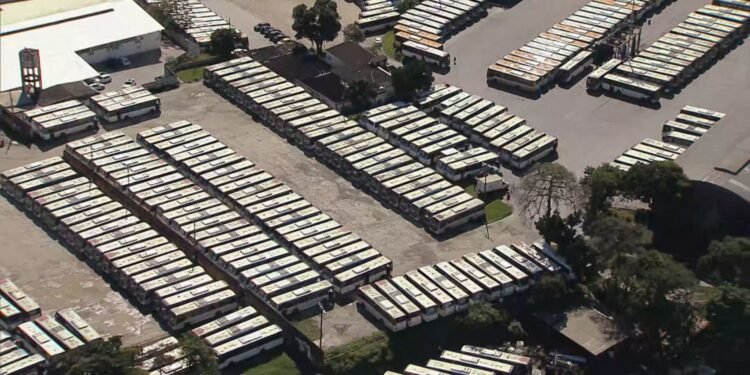 Greve de rodovias é mantida no Rio; veja o que a classe reivindica