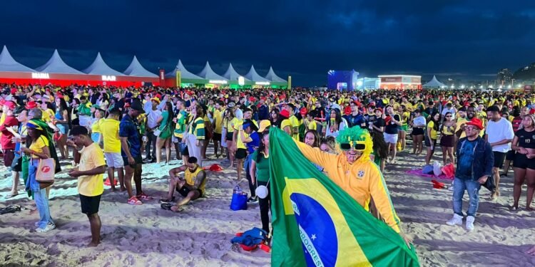FOTOS: Rio entra em clima de Copa e leva torcedoras para as ruas FOTOS: Rio entra em clima de Copa e leva torcedoras para as ruas