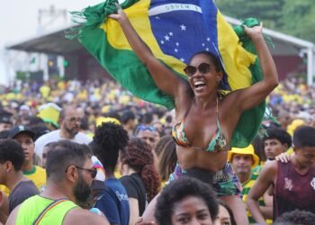 Brasil na Copa pode movimentar R$ 244,9 milhões na economia carioca